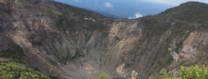 Parque Nacional Volcán Irazú is one of Tempat yang Disukai Ann.