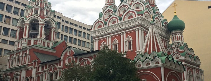 Храм Святой Троицы в Никитниках is one of 13 самых красивых церквей Москвы.