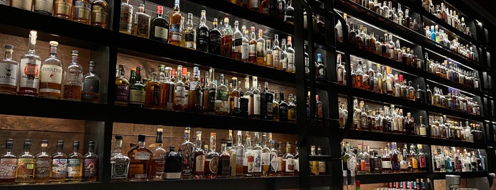 Rum Row Tiki Bar is one of Bars I love.