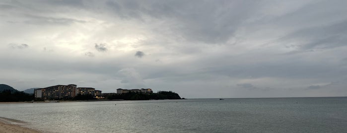 Kariyushi Beach is one of 우치나.