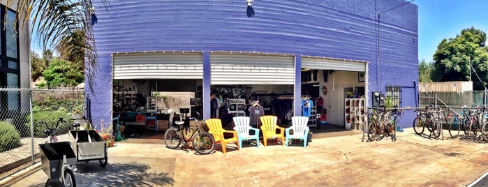Velo Hangar is one of Check-in Solana Businesses.