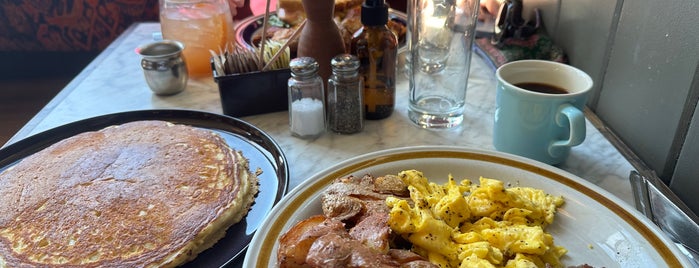 Uncle Wolfie’s Breakfast Tavern is one of Bakes and Breakfast.