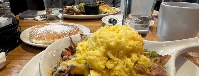 Mad Rooster Cafe is one of Favorite Brunch Spots.