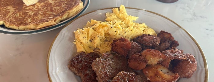 Uncle Wolfie’s Breakfast Tavern is one of Wisconsin Breakfast.