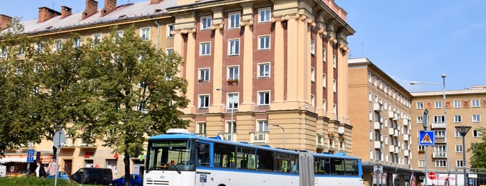 Poruba, Alšovo náměstí (bus) is one of MHD Ostrava 1/2.