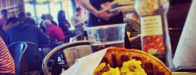 Waffle Champion is one of Lugares favoritos de Justin.