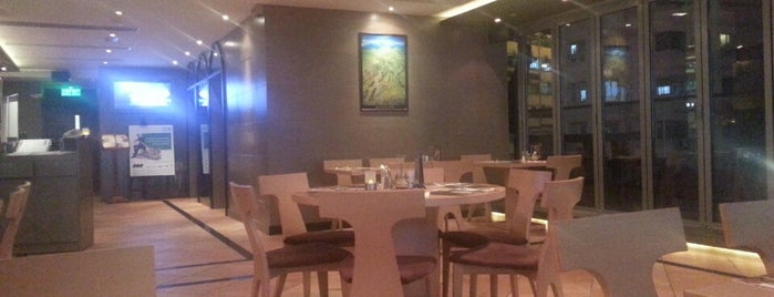Berliner German Bar & Restaurant is one of HK Lounges with Outdoor areas.