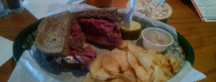 Dunaway's Beef & Ale is one of Troy.