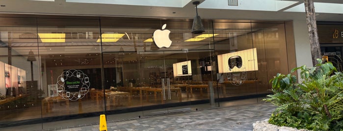 Apple Ala Moana is one of Apple Store Visited.