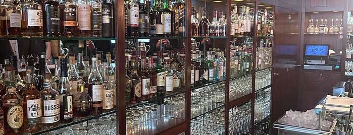Kronenhalle Bar is one of Züri.