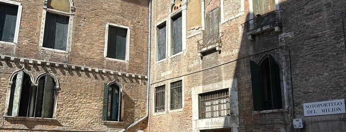 Casa di Marco Polo is one of VENICE - ITALY.
