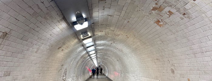 Greenwich Foot Tunnel is one of London's river crossings.