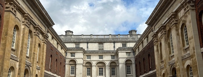 Queen Anne Court is one of Universities London.