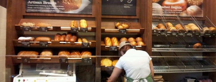 Panera Bread is one of Lugares favoritos de Jaden.
