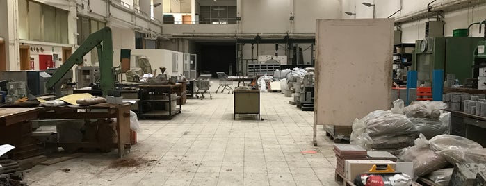 Yapı Malzemesi Laboratuvarı is one of Onur Emre📍さんのお気に入りスポット.
