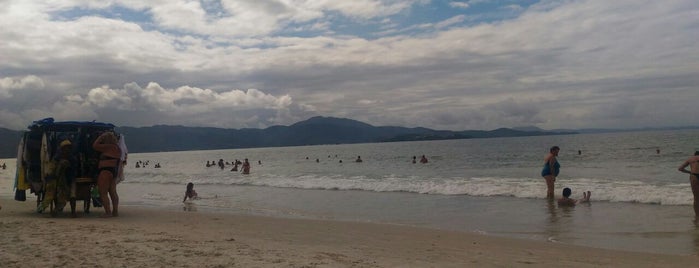 Praia de Jurerê Internacional is one of Posti che sono piaciuti a Rafaella.