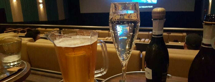CinéBistro is one of Constaさんのお気に入りスポット.