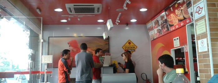 Pizza Hut Delivery is one of Locais curtidos por Edgard.