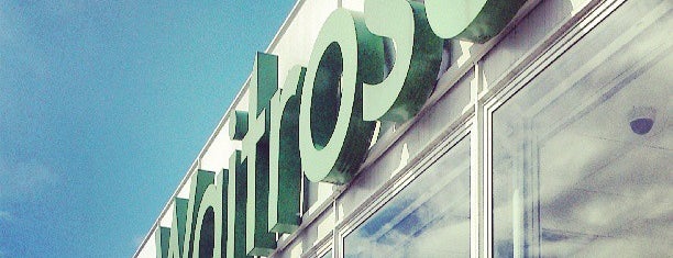 Waitrose & Partners is one of Chrisさんのお気に入りスポット.