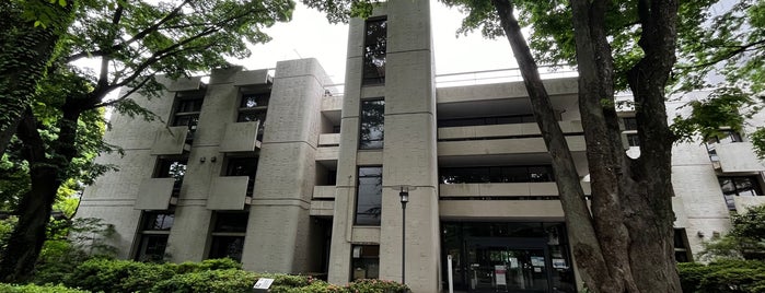 図書館 is one of 学習院.