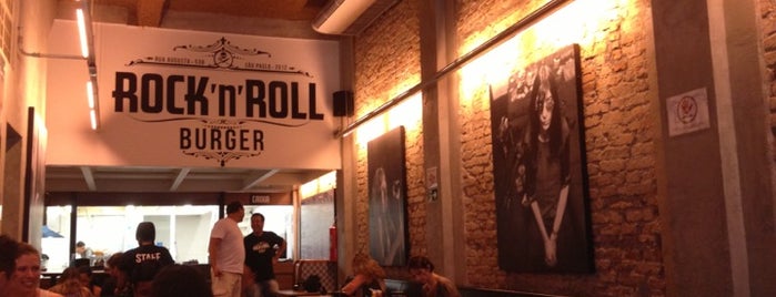 Rock 'n' Roll Burger is one of สถานที่ที่ Wellington ถูกใจ.