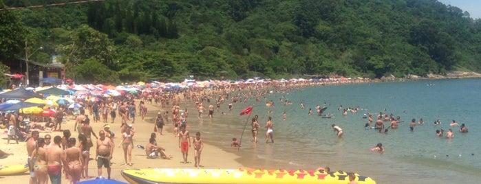 Praia de Laranjeiras is one of Tempat yang Disukai Wellington.