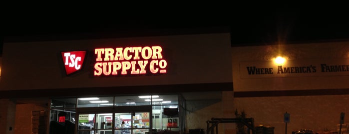 Tractor Supply Co. is one of สถานที่ที่ Ingeborg ถูกใจ.