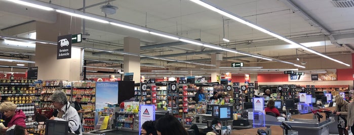 Carrefour Market is one of Ницца.