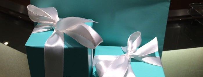 Tiffany & Co. is one of JJさんのお気に入りスポット.