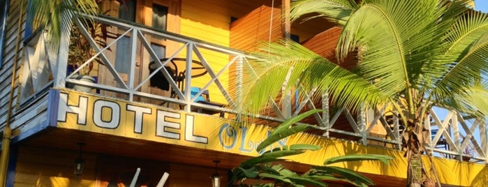 Hotel Las Olas is one of Tempat yang Disukai Pablo.