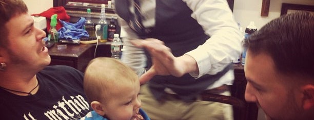 Wilfred's Barber Shop is one of Posti che sono piaciuti a Zach.