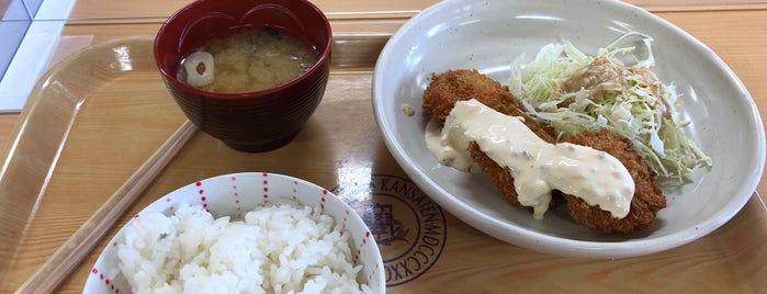 関西大学　レストラン法文坂 is one of Orte, die Hitoshi gefallen.