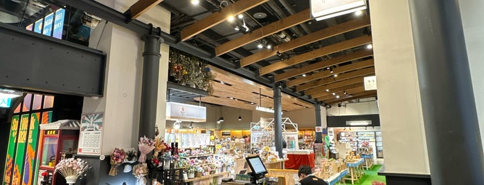 Eslite Bookstore is one of Taipei list.