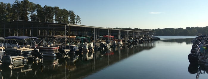 Lighthouse Marina is one of Member Discounts: South East.