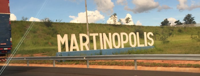 Martinópolis is one of Locais.