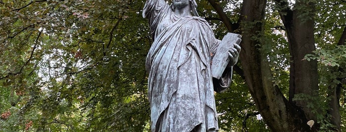 Statue de la Liberté is one of Tempat yang Disukai Jose Fernando.