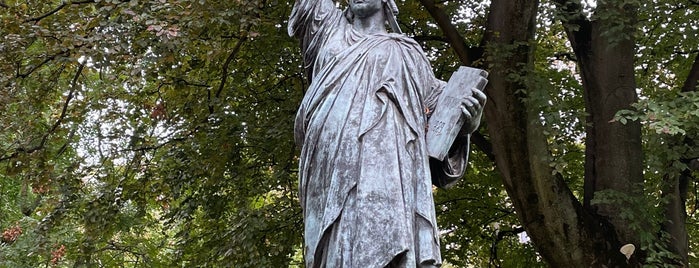 Statue de la Liberté is one of Locais curtidos por Jose Fernando.