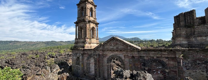 Viejo San Juan Parangaricutiro is one of 🛩 Viajes - Por conocer.