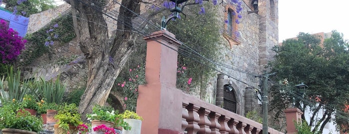Capilla Santa Cruz del Chorro is one of Allende.