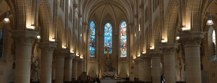 Église Saint-Antoine de Padoue is one of Eglises.