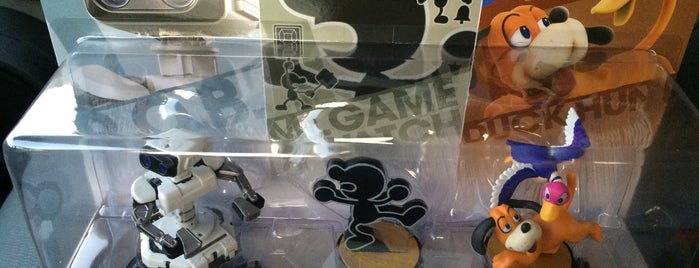 GameStop is one of Ryanさんのお気に入りスポット.