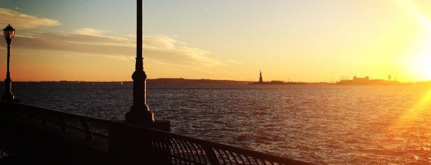 Battery Park City Esplanade is one of Dates.