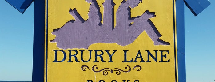 Drury Lane Books is one of Locais curtidos por Matt.