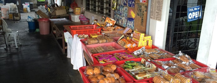 Seng Kee Food Trading 成记香饼 is one of Ipoh Food.