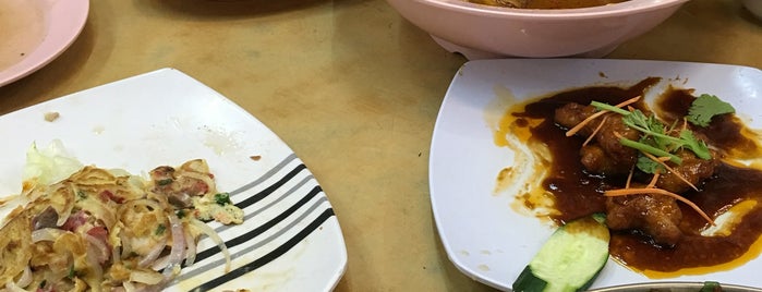 山仔專科咖喱魚頭 is one of Perak.