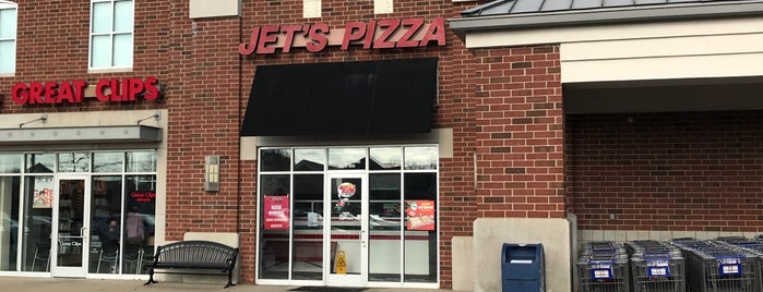 Jet's Pizza is one of สถานที่ที่บันทึกไว้ของ David.