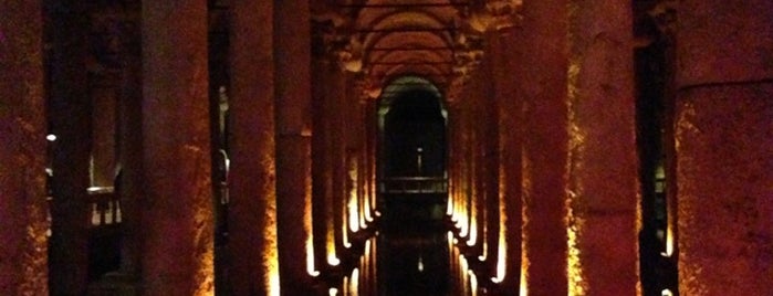 Cisterna da Basílica is one of Istanbul, Turkey.