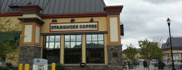 Starbucks is one of Joshua : понравившиеся места.