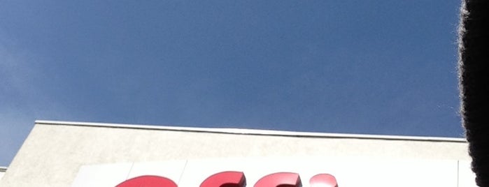 Office Depot is one of Davidさんのお気に入りスポット.