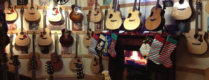 Danny D's Guitar Hacienda is one of สถานที่ที่ David ถูกใจ.